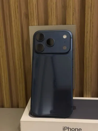 iPhone 17 Pro Cor Azul