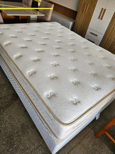 Cama box casal colchão Herval 158 por 198 molas ensacandas 