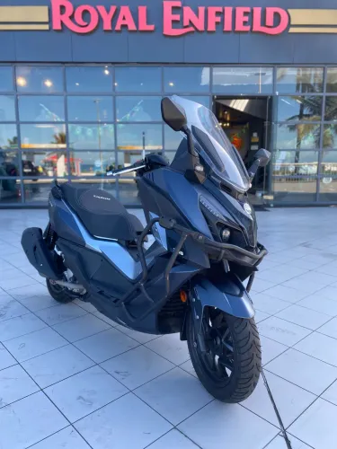 CRUISYM 300cc Ano: 2025 - 15.700kms SEM DETALHES 
