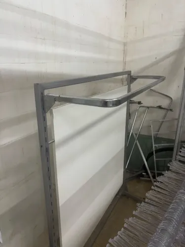 Gôndola Central Dupla Tipo Baleia com Painel MDF Branco - Expositor Loja