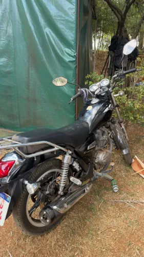 Baixa quilometragem moto de garagem