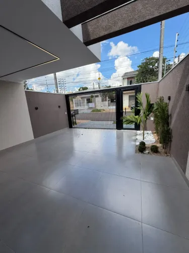 Casa moderna com fachada imponente | ITBI e escritura inclusos em maringá!