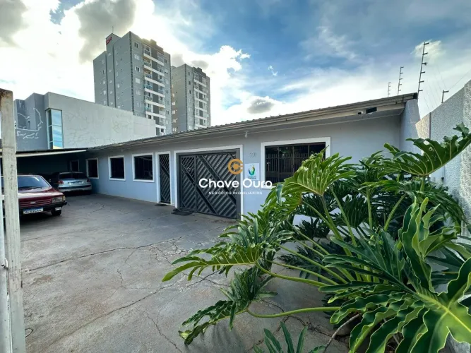 Casa no Centro/Canceli com terreno de 420 m² - R$ 1.500.000,00 - Cascavel/PR