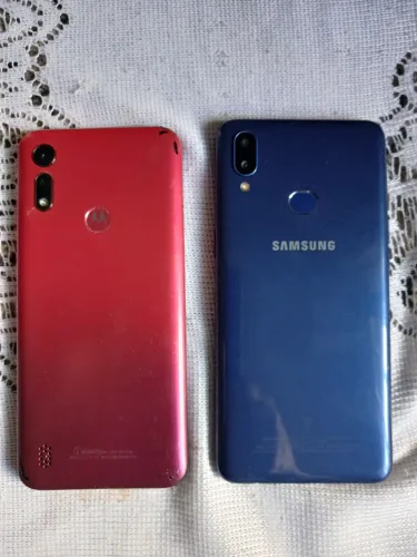 Celulares: Samsung e Motorola 