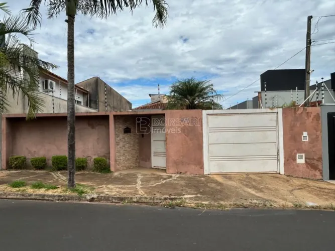 Venda de Casas / Padrão na cidade de Araraquara