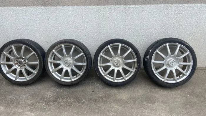 Roda universal vulcan 