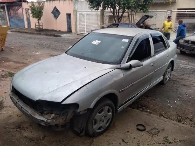 Peças Vectra Milenium 2.2 8v 2002