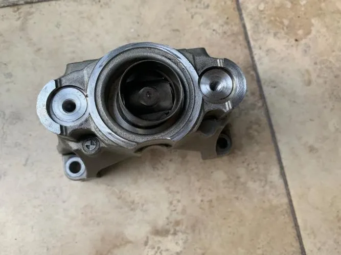 Trava do motor bmw 320 i turbo original