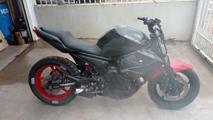 Sucata de moto para retirada de peças Yamaha XJ6 2013