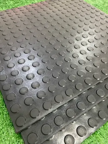 Piso moeda pastilhado 50x50 preto