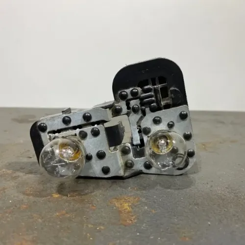 Socket Da Lanterna Esquerda Da Mala Renault Fluence 2012