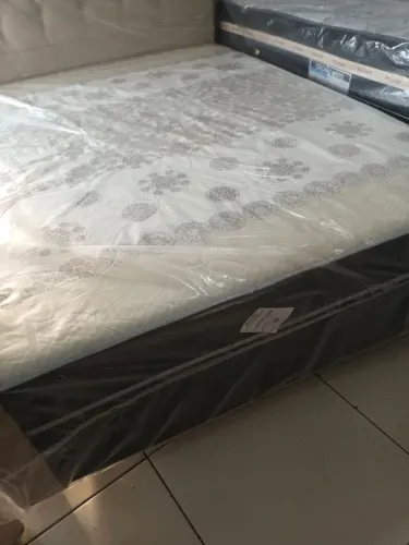 Cama Box com Colchão conjugada