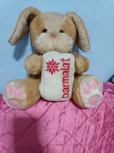 Mascote Pelúcia Coelho da Parmalat 
