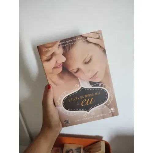 Livro A Filha da minha mãe e eu, de Maria Fernanda Guerreiro - Nacional, autografado