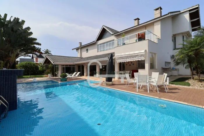 Casa com 6 dormitórios à venda, 336 m² por R$ 2.800.000,00 - Bougainvillee II - Peruíbe/SP