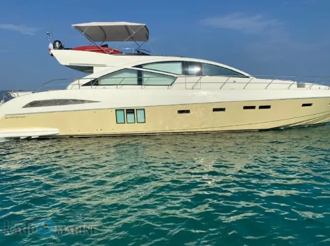 Lancha Schaefer 800 3 x Volvo IPS 1200 HP Oportunidade!!!