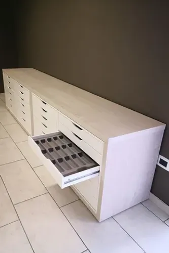 Balcão e armários para ótica - Parcelo!