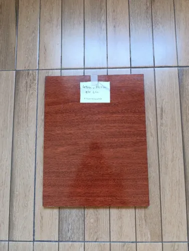 madeira aglomerado tamanho 45cm x 35,5cm com 2 cm espessura