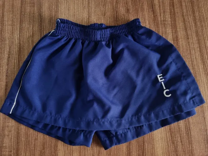Short saia