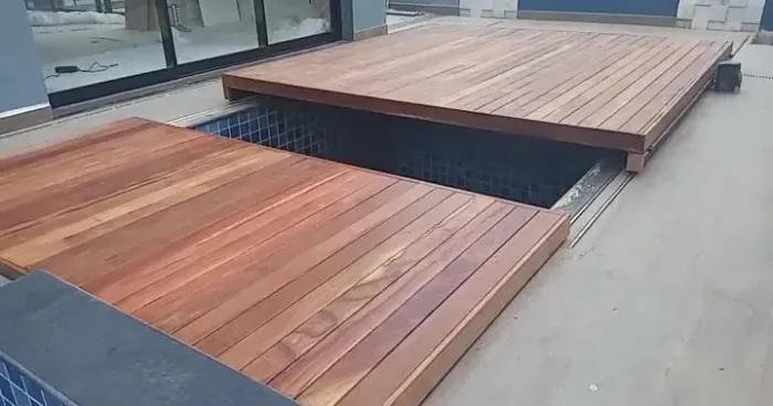 Piscina com deck retrátil sob medida a partir