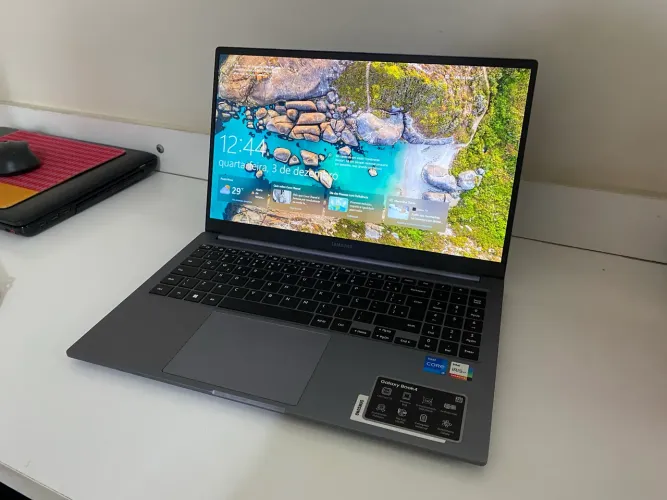 Samsung Galaxy Book 4 (seminovo)