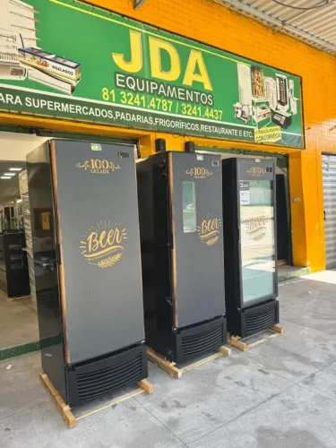 Cervejeira comercial 569 litros maior capacidade - marca fricon 2 anos de garantia 