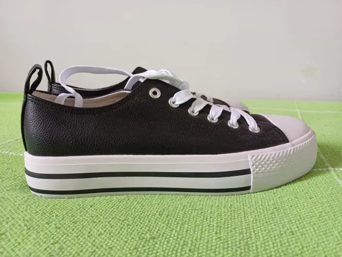 Tênis tipo All Star Primark