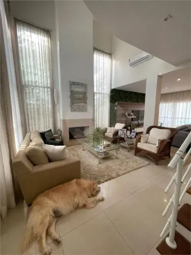 Casa à venda em condomínio fechado em Vinhedo, interior de São Paulo