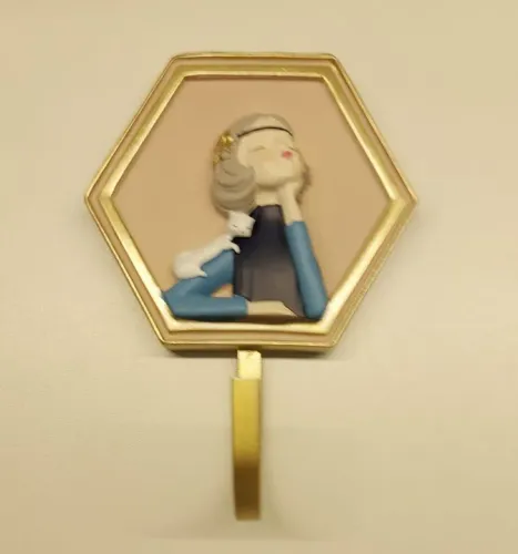 Gancho de Parede Decorativo com Design de Menina e Gato