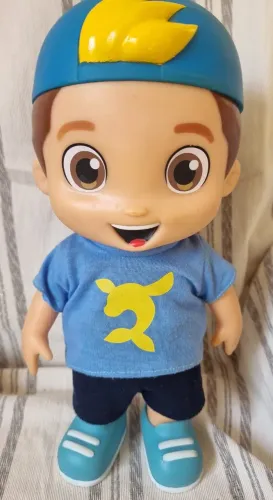 Boneco Lucas Neto