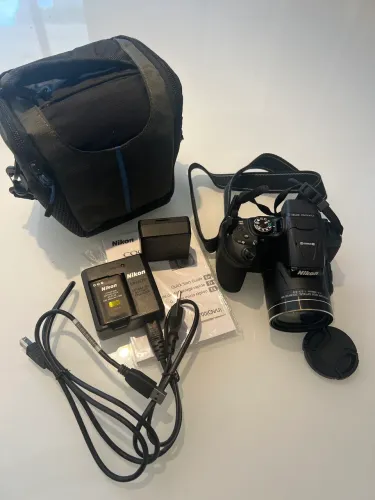 Nikon Coolpix  B700 compacta cor preta