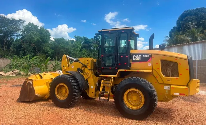 Pá Carregadeira Caterpillar 938K ano 2018 com ar condicionado, em SP