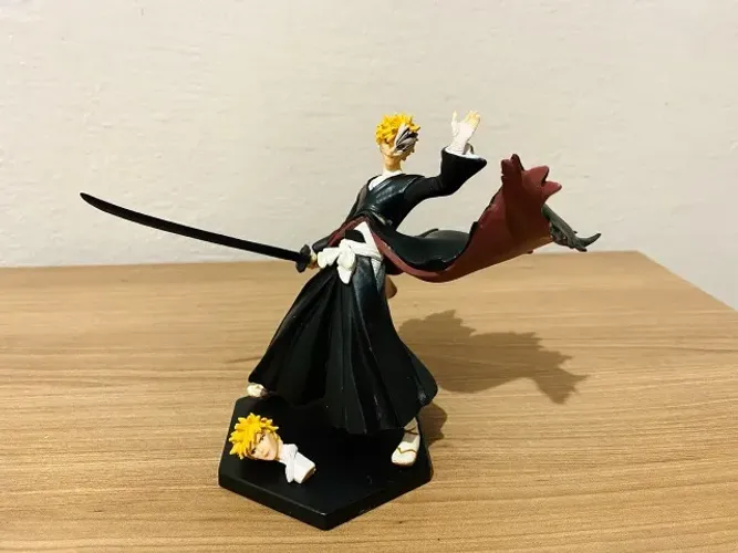 Conjunto de Action Figures de Bleach Ichigo Kurosaki + Ishida Uryuu