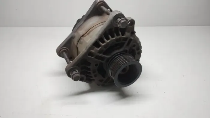 ALTERNADOR AUDI A3 2001 ( PRECISA MANUTENÇÃO)