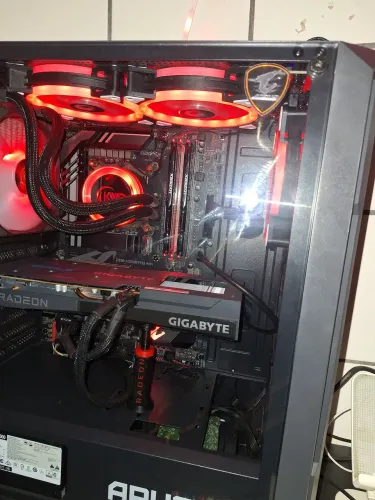 Pc Gamer I5 9600k |16 gb| Rx 6600 8gb