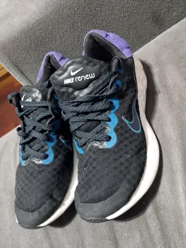 Tênis Nike Renew 