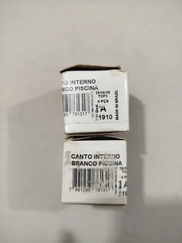 Caixa com 4 canto interno de piscina branco 2,5x2,5 Eliane