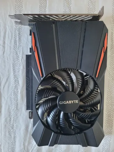 PLACA DE VÍDEO GTX 1050, 2gb - (COM DEFEITO)