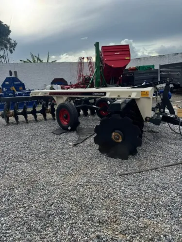 Grade Aradora Baldan 24 x 30 x300mm