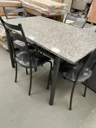 Mesa Tubular Tampo de Granito e 4 Cadeiras FRETE GRÁTIS