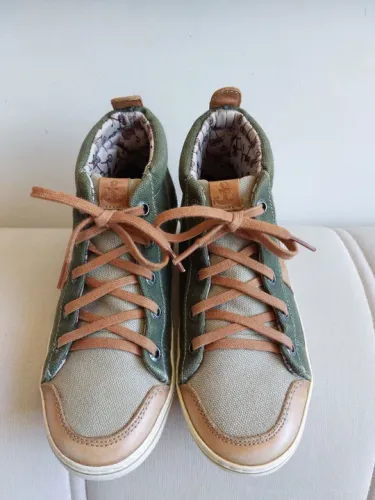 BOTA KIDS RICHARDS Verde com Couro.