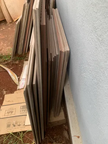 100 peças de porcelanato aproximadamente!