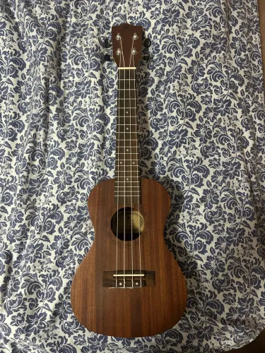 Ukulele Marquês UKC 204
