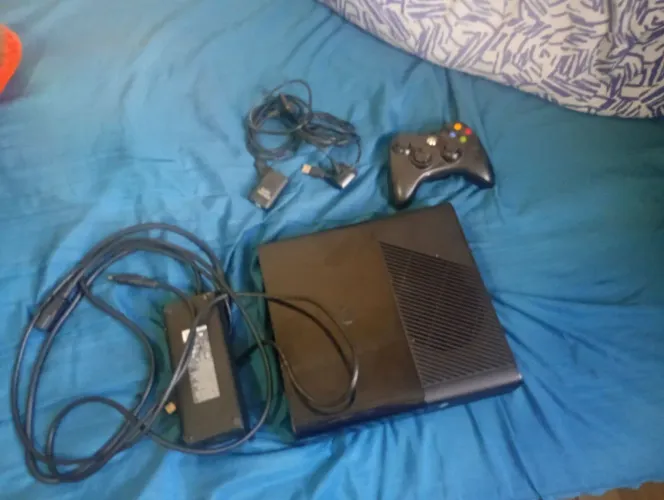 Xbox 360 Super slim ( não está funcionando)