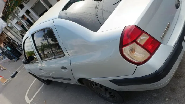 Renault Clio Sed. Hi-flex/exp.hi-flex 1.6 16V 4P 2005