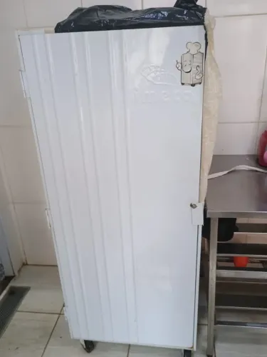 Armário para pão