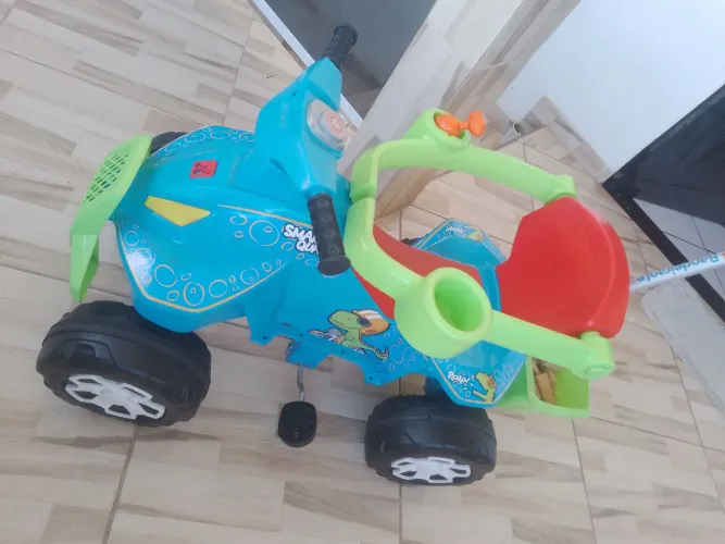 Carrinho smart menino dinossauro