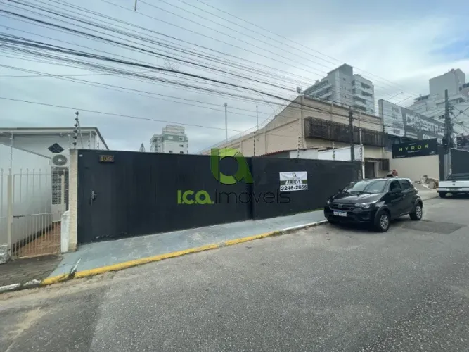 EXCELENTE TERRENO PARA RAMO COMERCIAL