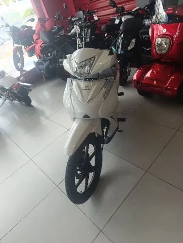 Moto Shineray Jet 125 branca