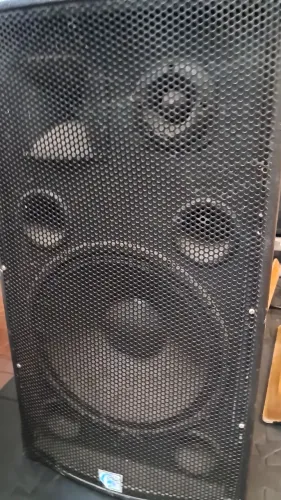 Par de PAs marca SCR 200W RMS completas com twiter, corneta e auto falantes de 12"
